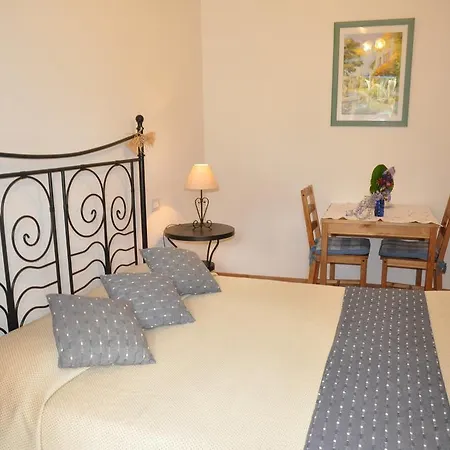 Bed & Breakfast La Culla Dei Castelli Romani 3*