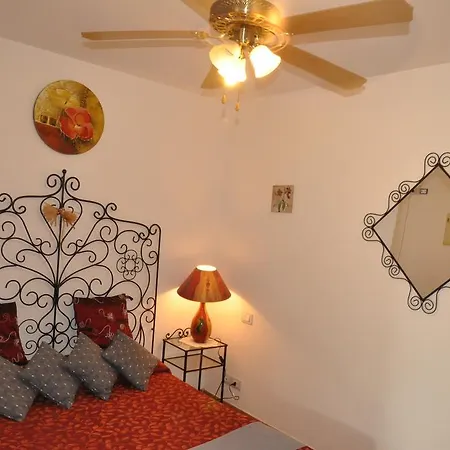 Alojamento de Acomodação e Pequeno-almoço La Culla Dei Castelli Romani 4*