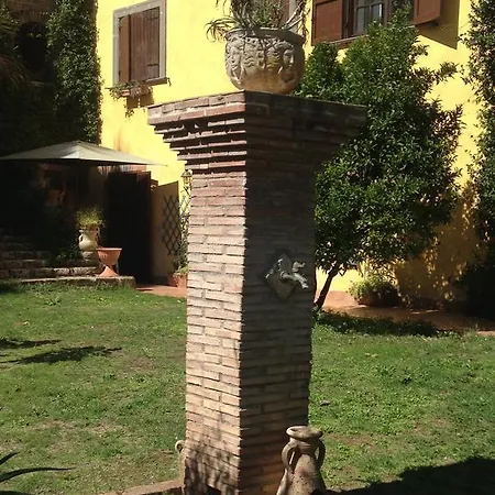 La Culla Dei Castelli Romani Bed & Breakfast 3*