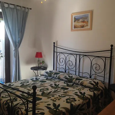 La Culla Dei Castelli Romani Bed & Breakfast 3*